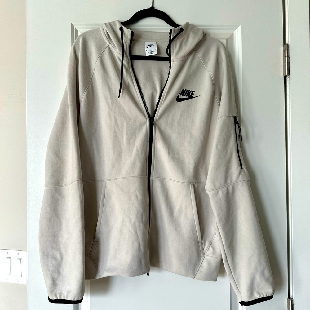 Nike Full Zip Men’s Hoodie Size Medium EUC